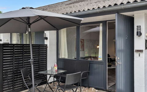 Iida - 20Km from the Sea: Meubilair, Interieur Ontwerp, Stoel, Flooring, Tafel, Toevlucht, Verdieping, Plafond, Kamer, Eco Hotel