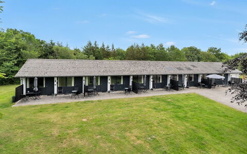 Iida - 20Km from the Sea: Meubilair, Interieur Ontwerp, Stoel, Flooring, Tafel, Toevlucht, Verdieping, Plafond, Kamer, Eco Hotel