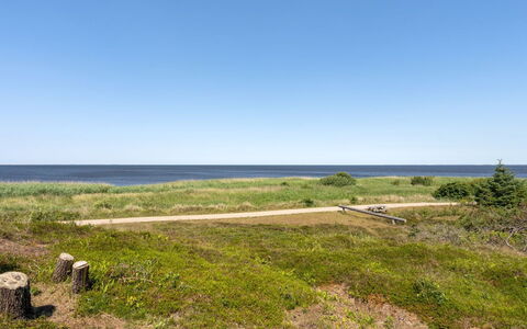 Ingeborg - 100M to the Fjord: Dak, Huis, Huis, Verblijf, Siding, Landgoed, Oprit, Garden Gebouwen, Werf, Schuur