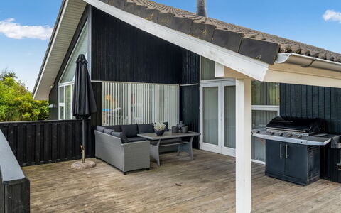 Asel - 4Km from the Sea: Blauw, Struik, Verblijf, Groundcover, Tuin, Landgoed, Schaduw, Landscaping, Boerderij, Eco Hotel