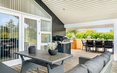 Asel - 4Km from the Sea: Blauw, Struik, Verblijf, Groundcover, Tuin, Landgoed, Schaduw, Landscaping, Boerderij, Eco Hotel