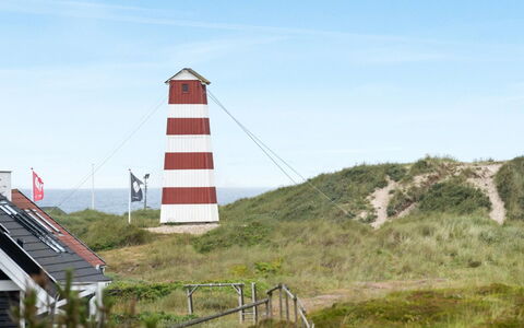 Fani - 200M from the Sea: Huis, Woongebied, Huis, Verblijf, Dak, Land Lot, Siding, Tuin, Landgoed, Gazon