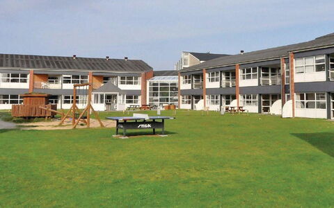 Jaakko - 100M from the Sea: Dak, Huis, Huis, Verblijf, Deur, Siding, Dek, Veranda, Plank, Hardwood