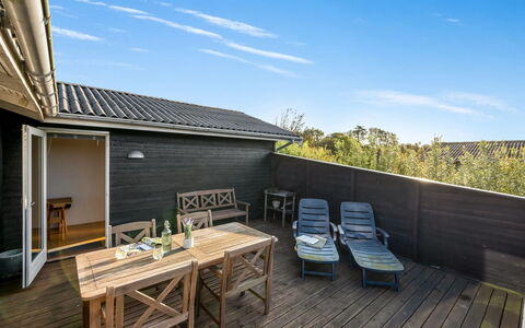 Awer - 300M to the Fjord: Architectuur, Dak, Huis, Samengesteld Materiaal, Daylighting, Siding, Oprit