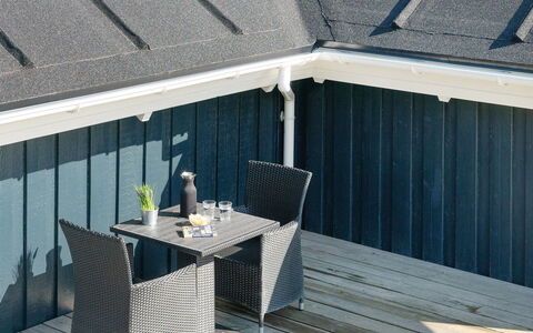 Alvilde - 100M from the Sea: Meubilair, Interieur Ontwerp, Flooring, Hout, Verdieping, Plafond, Houten Vloer, Stoel, Tafel, Verlichting