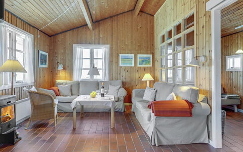 Solunka - 100M from the Sea: Interieur Ontwerp, Meubilair, Plafond, Bankstel, Flooring, Woonkamer, Kamer, Verdieping, Huis, Huis