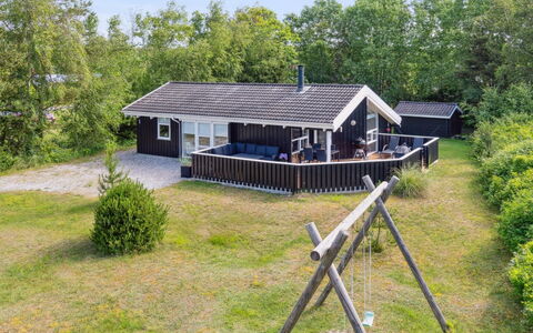 Alvy - 200M from the Sea: Hout, Huis, Veranda, Dek, Hardwood, Dak, Beits, Houten Vloer, Eco Hotel