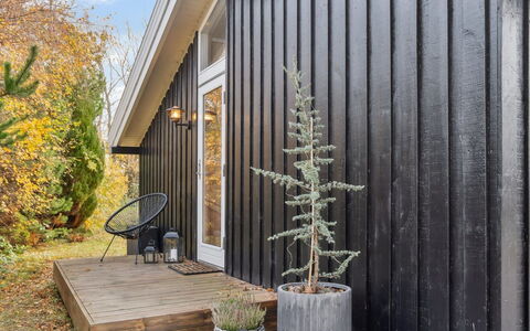 Alvy - 200M from the Sea: Hout, Huis, Veranda, Dek, Hardwood, Dak, Beits, Houten Vloer, Eco Hotel