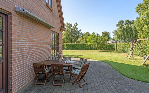 Iarund - 500M to the Fjord: Meubilair, Interieur Ontwerp, Flooring, Hout, Verdieping, Plafond, Houten Vloer, Stoel, Tafel, Verlichting
