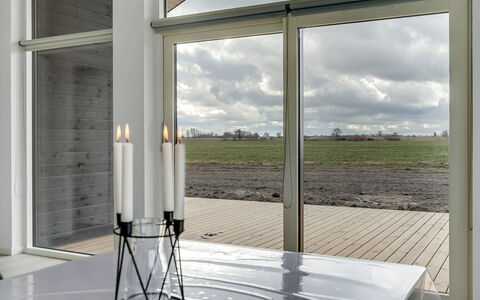 Thalie - 400M from the Sea: Blauw, Struik, Verblijf, Groundcover, Tuin, Landgoed, Schaduw, Landscaping, Boerderij, Eco Hotel