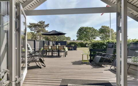 Herbert - 1Km from the Sea: Architectuur, Dak, Huis, Samengesteld Materiaal, Daylighting, Siding, Oprit