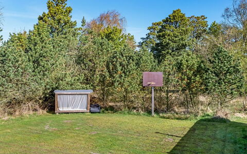 Agnesa - 1.5Km from the Sea: Gras, Boom, Blad, Natuurlijke Omgeving, Struik, Landschap, Land Lot, Grasland, Plain, Landelijk Gebied