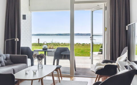 Monia - 20M from the Sea: Architectuur, Dak, Huis, Samengesteld Materiaal, Daylighting, Siding, Oprit