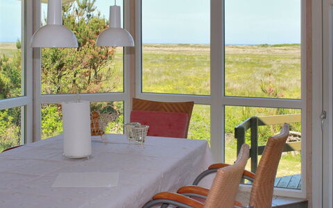 Annick - 300M from the Sea: Blauw, Struik, Verblijf, Groundcover, Tuin, Landgoed, Schaduw, Landscaping, Boerderij, Eco Hotel