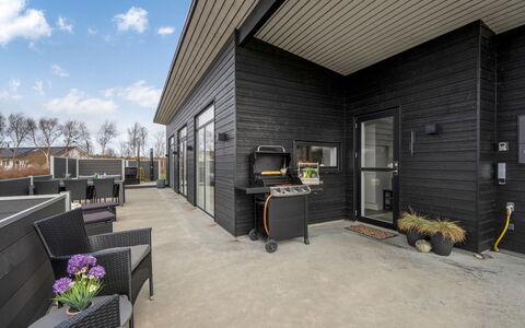 Gela - 1.3Km to the Fjord: Architectuur, Dak, Huis, Samengesteld Materiaal, Daylighting, Siding, Oprit