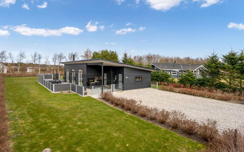 Gela - 1.3Km to the Fjord: Architectuur, Dak, Huis, Samengesteld Materiaal, Daylighting, Siding, Oprit