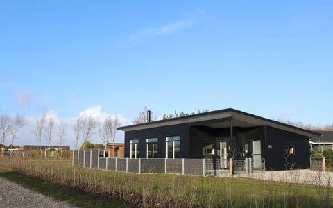 Gela - 1.3Km to the Fjord: Architectuur, Dak, Huis, Samengesteld Materiaal, Daylighting, Siding, Oprit
