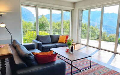 Carina Lakeview