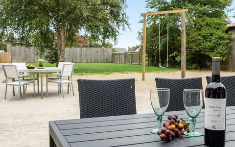 Saga: Meubilair, Buitenmeubels, Tafel, Stoel, Buitentafel, Schaduw, Keuken En Eettafel, Tuin, Patio
