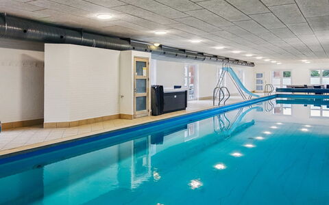 Saga: Flooring, Verdieping, Plafond, Zwembad, Tegel, Ontwerp, Recreatiecentrum, Lichte Inrichting, Daylighting