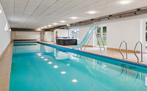 Saga: Flooring, Verdieping, Plafond, Zwembad, Ontwerp, Toevlucht, Recreatiecentrum, Tegel, Daylighting, Hotel