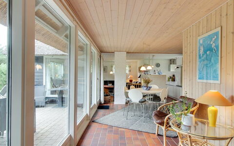 Eetu - 1.3Km from the Sea: Gras, Huis, Dak, Huis, Verblijf, Struik, Land Lot, Landelijk Gebied, Boerderij, Groundcover