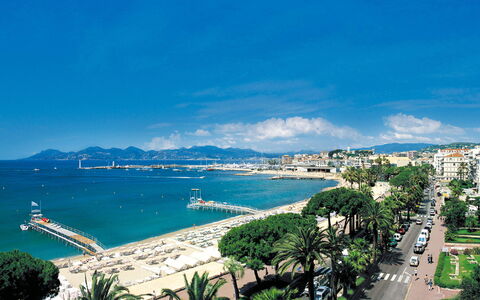 Cannes 535: Water, Zwemwater, Kust, Kust En Oceanic Landvormen, Zee, Waterweg, Strand, Landschap, Oceaan, Kust