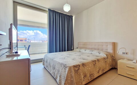 Suite Le Vele: Flooring, Verdieping, Interieur Ontwerp, Hout, Plafond, Appartement, Kamer, Slaapkamer, Bed, Laken