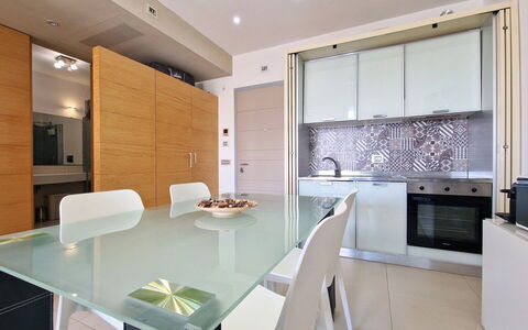 Suite Le Vele: Meubilair, Interieur Ontwerp, Flooring, Verdieping, Hout, Keuken, Countertop, Toestel Van De Keuken, Plafond, Major Appliance