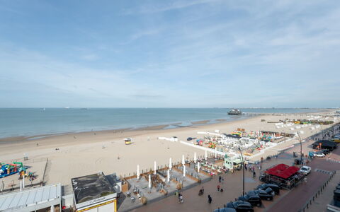 Blankenberge 152: Lucht, Wolk, Water, Strand, Zwemwater, Voertuig, Horizon, Auto, Stad