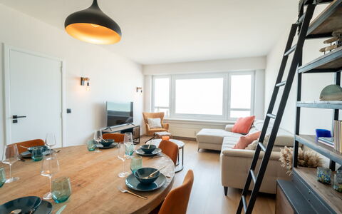 Blankenberge 152: Tafel, Eigendom, Meubilair, Bankstel, Venster, Hout, Interieur Ontwerp, Gebouw, Lamp, Verdieping