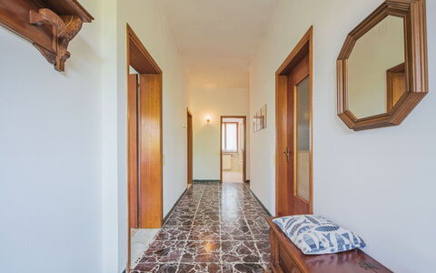Magnolia: Spiegel, Gebouw, Eigendom, Deur, Hout, Verlichting, Interieur Ontwerp, Verdieping, Flooring