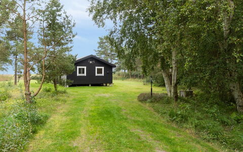 Lycka - 3Km from the Sea: Appartement, Schaduw, Balkon, Stoel, Hek, Buitenmeubels, Aluminium, Kunstgras