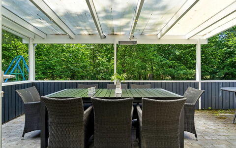 Ingebrit - 7Km from the Sea: Dak, Huis, Deur, Verblijf, Schaduw, Siding, Werf, Landgoed, Backyard