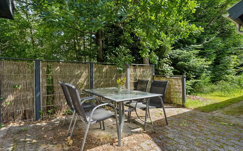Ingebrit - 7Km from the Sea: Dak, Huis, Deur, Verblijf, Schaduw, Siding, Werf, Landgoed, Backyard