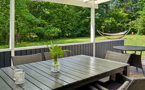 Ingebrit - 7Km from the Sea: Dak, Huis, Deur, Verblijf, Schaduw, Siding, Werf, Landgoed, Backyard