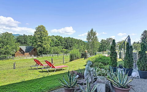 Velden am Wörthersee 37: Tuin, Struik, Gazon, Landscaping, Werf, Park, Botanische Tuin, Backyard, Schaduw