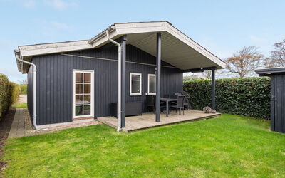 Maybrit - 50M from the Sea