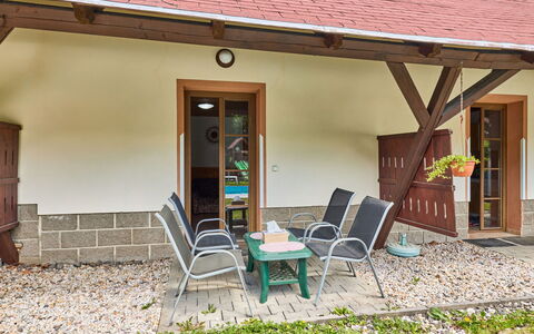 Desná V Jizerských Horách 407: Hout, Deur, Flooring, Verdieping, Huis, Plafond, Verblijf, Beits, Hardwood, Veranda