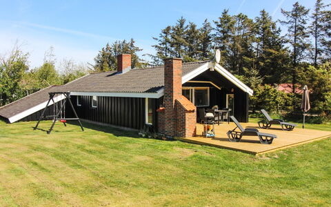 Weland - 800M from the Sea: Dak, Huis, Deur, Verblijf, Schaduw, Siding, Werf, Landgoed, Backyard