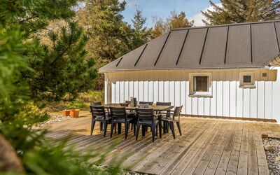 Fredsine - 900M from the Sea