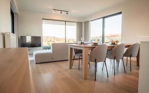 One with Terrace and Dune View: Meubilair, Stoel, Tafel, Venster, Hout, Gebouw, Interieur Ontwerp, Flooring, Verdieping