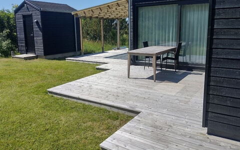 Merete - 900M from the Sea: Hout, Dak, Architectuur, Huis, Huis, Verblijf, Siding, Hardwood, Helling, Landgoed