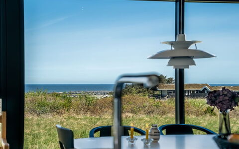 Merete - 900M from the Sea: Hout, Dak, Architectuur, Huis, Huis, Verblijf, Siding, Hardwood, Helling, Landgoed