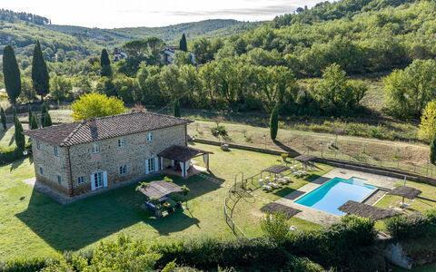 Villa Leopolda Selvarella: Landgoed, Tuin, Boerderij, Gazon, Backyard, Werf, Landscaping, Plantage, Villa, Zwembad