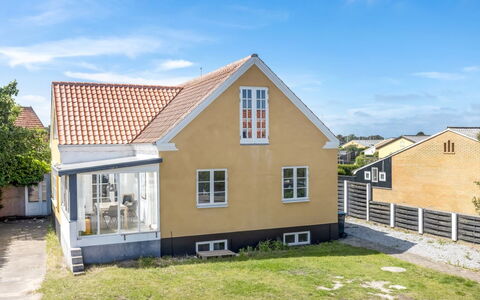 Rosabel - 1Km from the Sea: Gras, Huis, Dak, Huis, Verblijf, Struik, Land Lot, Landelijk Gebied, Boerderij, Groundcover