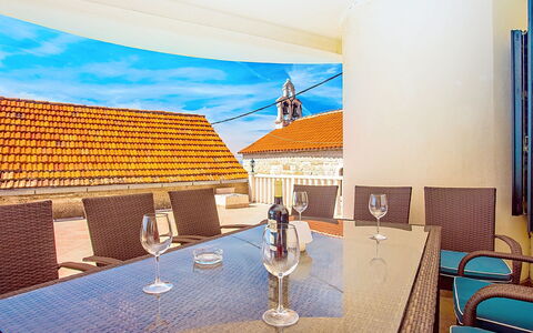 Villa Jolie Amazing Stone: Stoel, Buitenmeubels, Balkon, Hotel, Villa