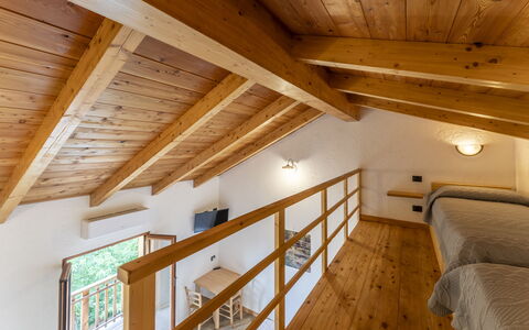 Casa Aurora - Recco, Liguria: Gebouw, Venster, Hout, Huis, Interieur Ontwerp, Beits, Boom, Verdieping, Flooring, Hardwood