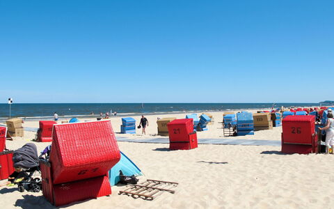 Sonnenküste: Lucht, Water, Strand, Buitenmeubels, Horizon, Landschap, Vrije Tijd, Pret, Tinten En Schaduwen