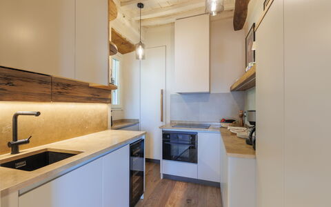 Casa Novecento: Cabinetry, Countertop, Gootsteen, Hout, Wastafel, Toestel Van De Keuken, Flooring, Fornuis, Keuken, Verdieping